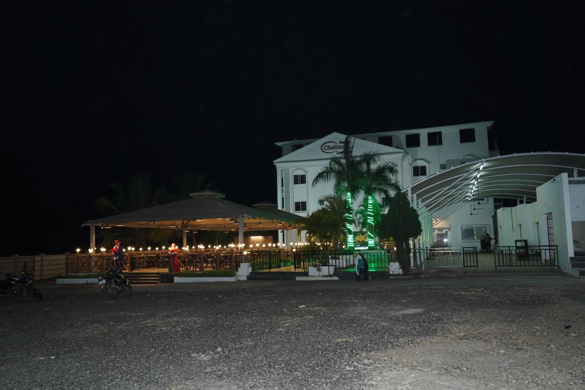 Hotel Chaitanya Lodging Supe Εξωτερικό φωτογραφία