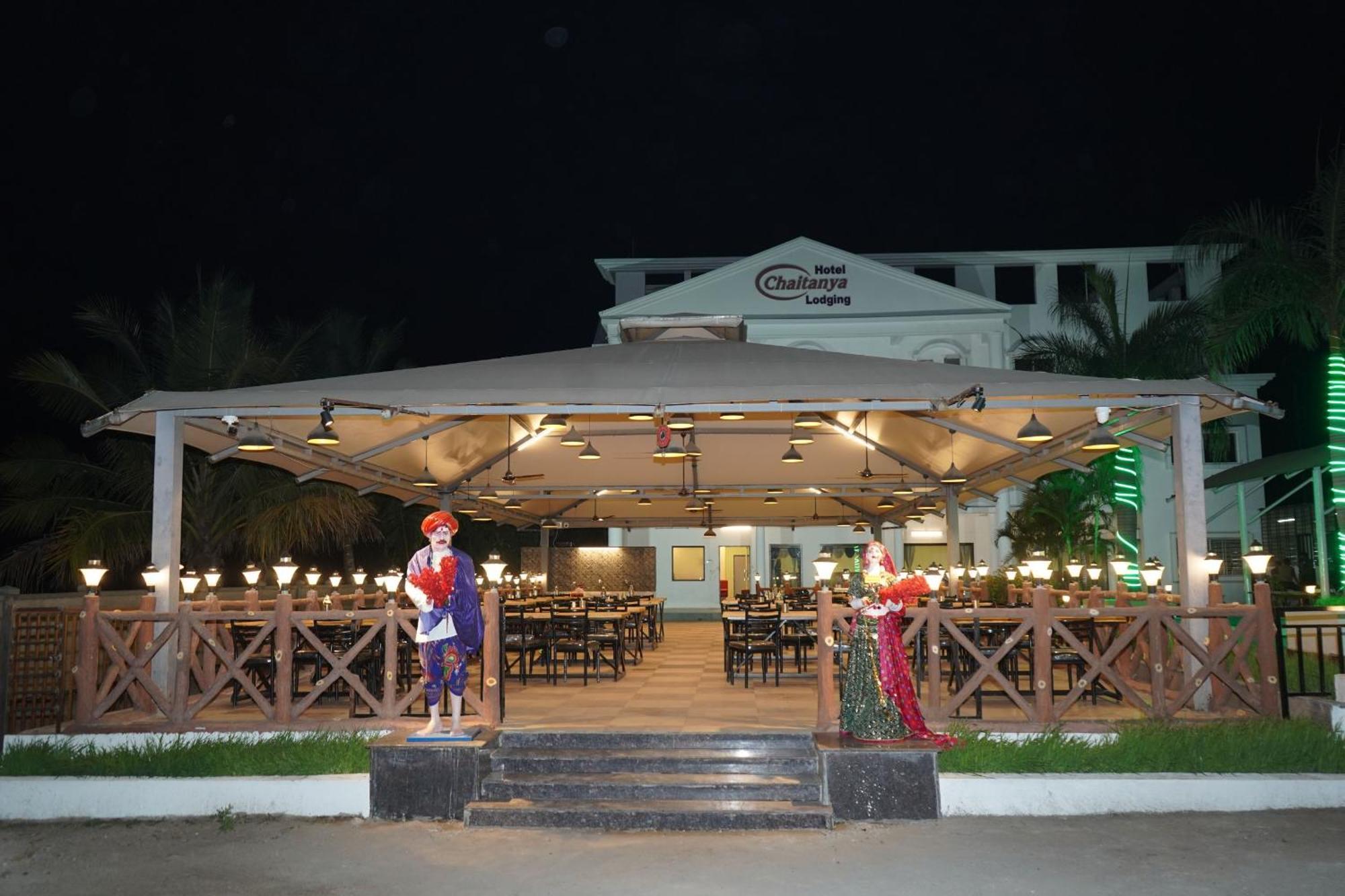Hotel Chaitanya Lodging Supe Εξωτερικό φωτογραφία
